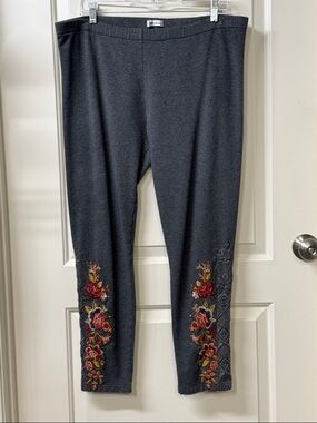 Dark Gray Leggings with Embroidered Floral Detail